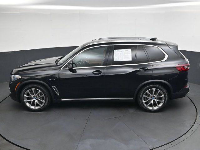 Used 2022 BMW X5 xDrive45e w/ Executive Package AWD/4WD image 34