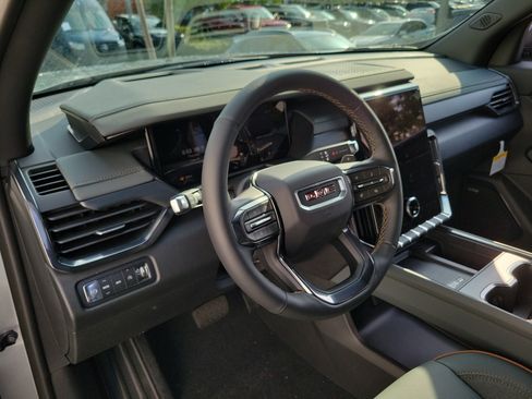 New 2026 GMC Acadia AT4 w/ Luxury Package AWD/4WD image 22