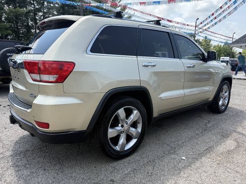 Used 2011 Jeep Grand Cherokee Overland AWD/4WD image 5