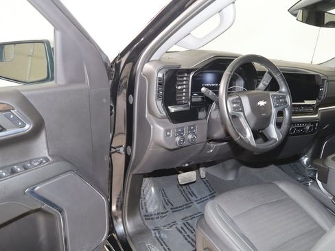 Used 2024 Chevrolet Silverado 1500 LT AWD/4WD image 44