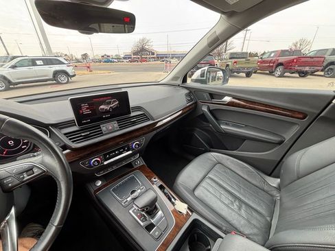 Used 2018 Audi Q5 Prestige w/ Prestige Package image 17