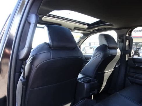 Used 2025 Toyota Tacoma TRD Sport image 22