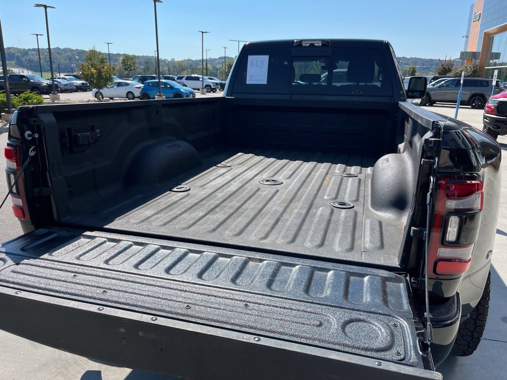 Used 2024 RAM 3500 Big Horn w/ Night Edition AWD/4WD image 20
