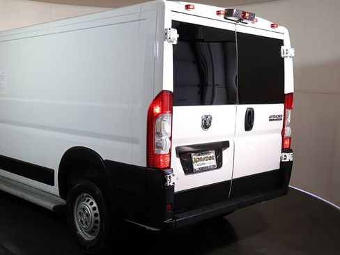 Used 2025 RAM ProMaster 2500 w/ U-Haul Equipment Group FWD image 11
