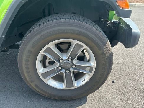 Used 2019 Jeep Wrangler Unlimited Sahara image 15