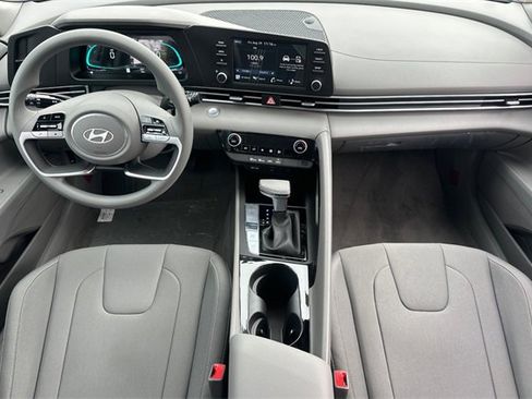 New 2025 Hyundai Elantra Blue image 15