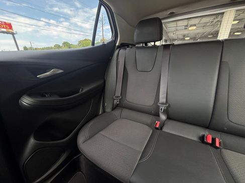 Used 2025 Buick Encore GX Preferred FWD image 39