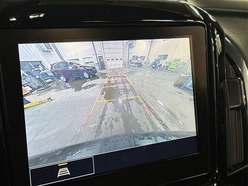 Used 2023 Chevrolet Traverse LT w/ Midnight/Sport Edition image 27