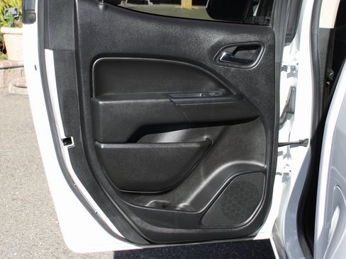 Used 2021 Chevrolet Colorado LT w/ LT Convenience Package image 32