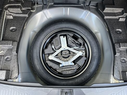 Used 2025 Subaru Forester Premium AWD/4WD image 31