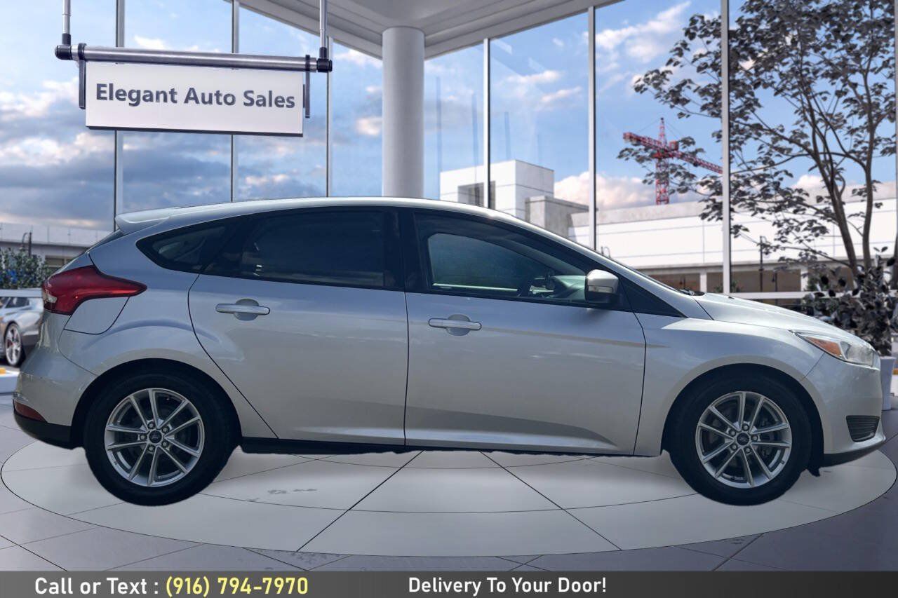 Used 2016 Ford Focus SE FWD image 4