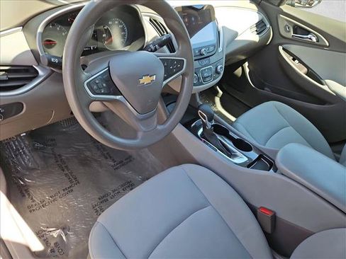 Used 2022 Chevrolet Malibu LS FWD image 11