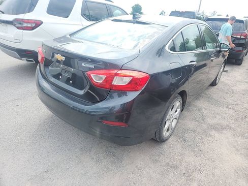 Used 2017 Chevrolet Cruze Premier FWD image 5