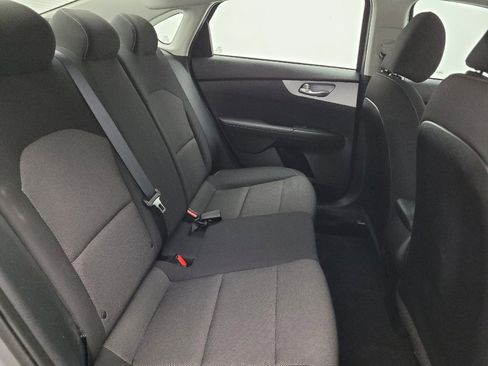 Used 2023 Kia Forte LXS w/ LXS Technology Package FWD image 19