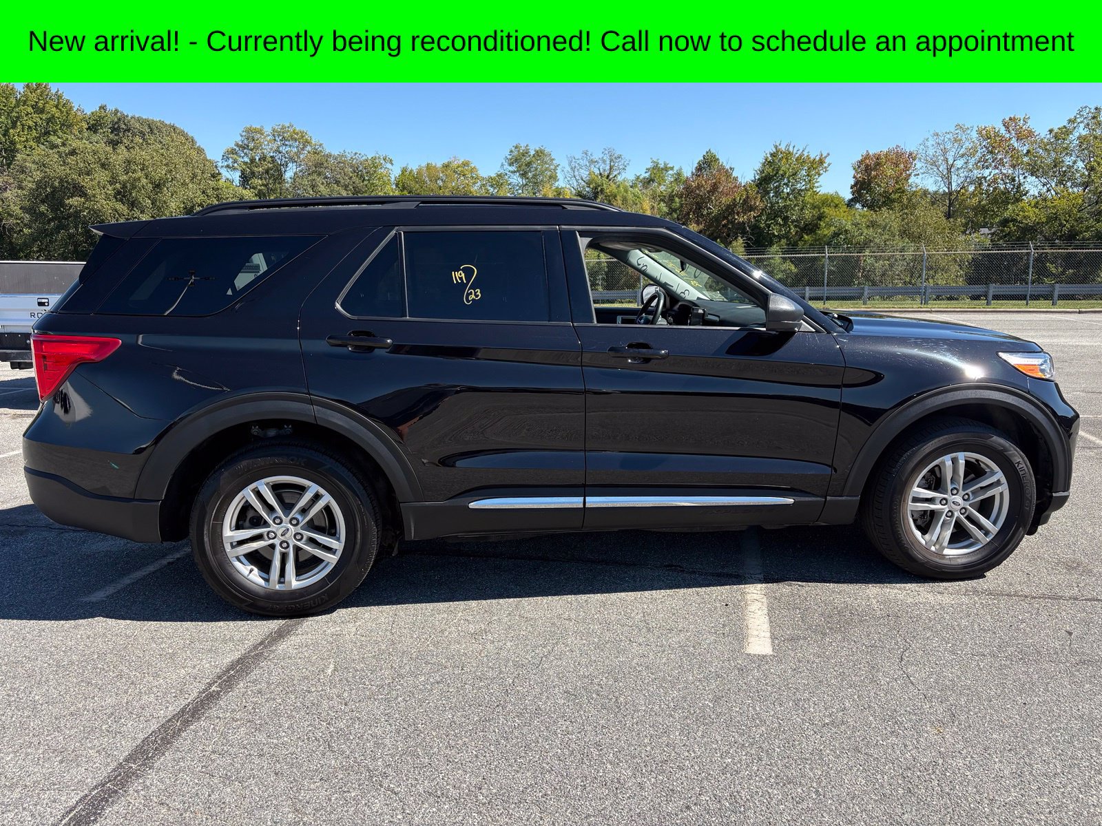 Used 2023 Ford Explorer XLT w/ Equipment Group 202A AWD/4WD image 3