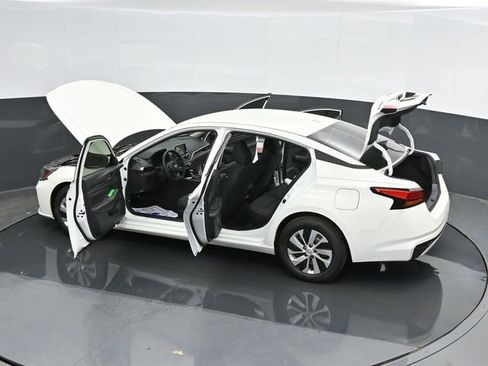 Used 2025 Nissan Altima 2.5 S FWD image 50
