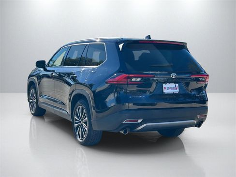 Used 2024 Toyota Grand Highlander AWD Hybrid image 7