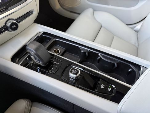 Used 2023 Volvo S60 B5 Ultimate w/ Climate Package image 26