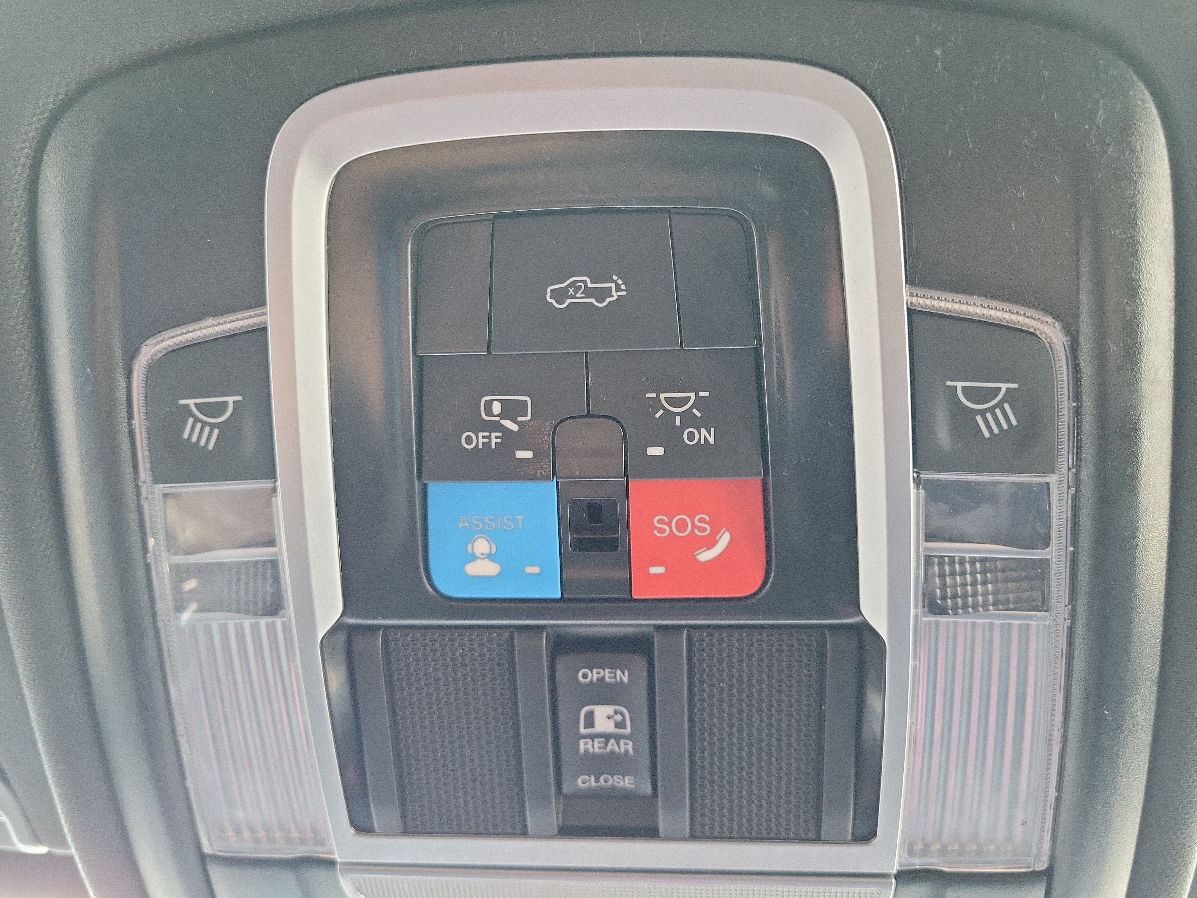 Used 2025 RAM 1500 Big Horn RWD image 26