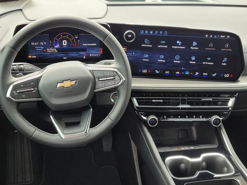 New 2026 Chevrolet Traverse LT w/ Driver Confidence Package FWD image 12