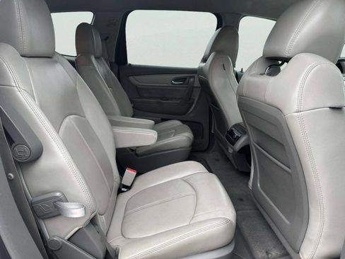Used 2016 Chevrolet Traverse LT FWD image 17