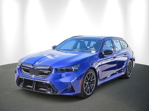 New 2026 BMW M5 Touring w/ Executive Package AWD/4WD image 3
