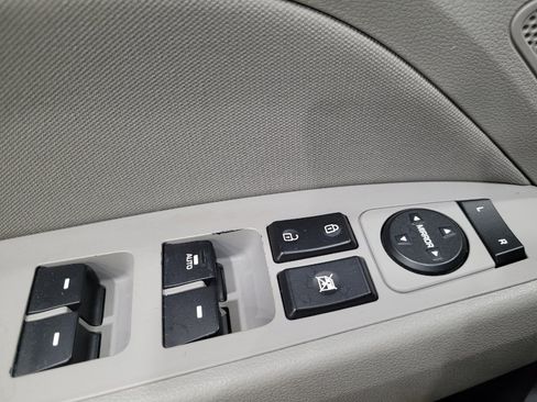 Used 2019 Hyundai Elantra Value Edition FWD image 27