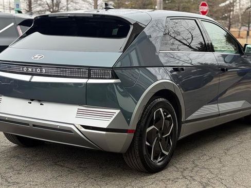 Used 2024 Hyundai Ioniq 5 Limited image 5