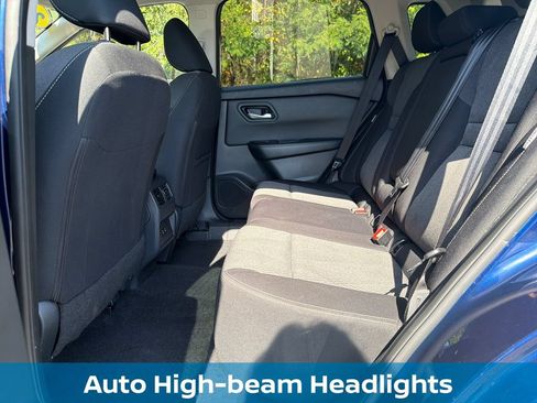 Used 2025 Nissan Rogue SV FWD image 29