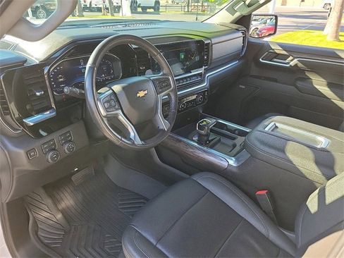 Used 2022 Chevrolet Silverado 1500 LTZ image 7