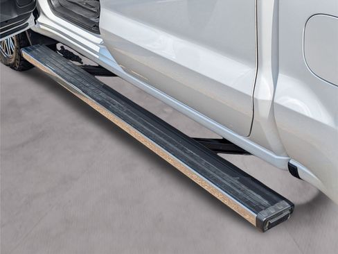 Used 2022 Chevrolet Silverado 1500 High Country w/ Safety Package II AWD/4WD image 40