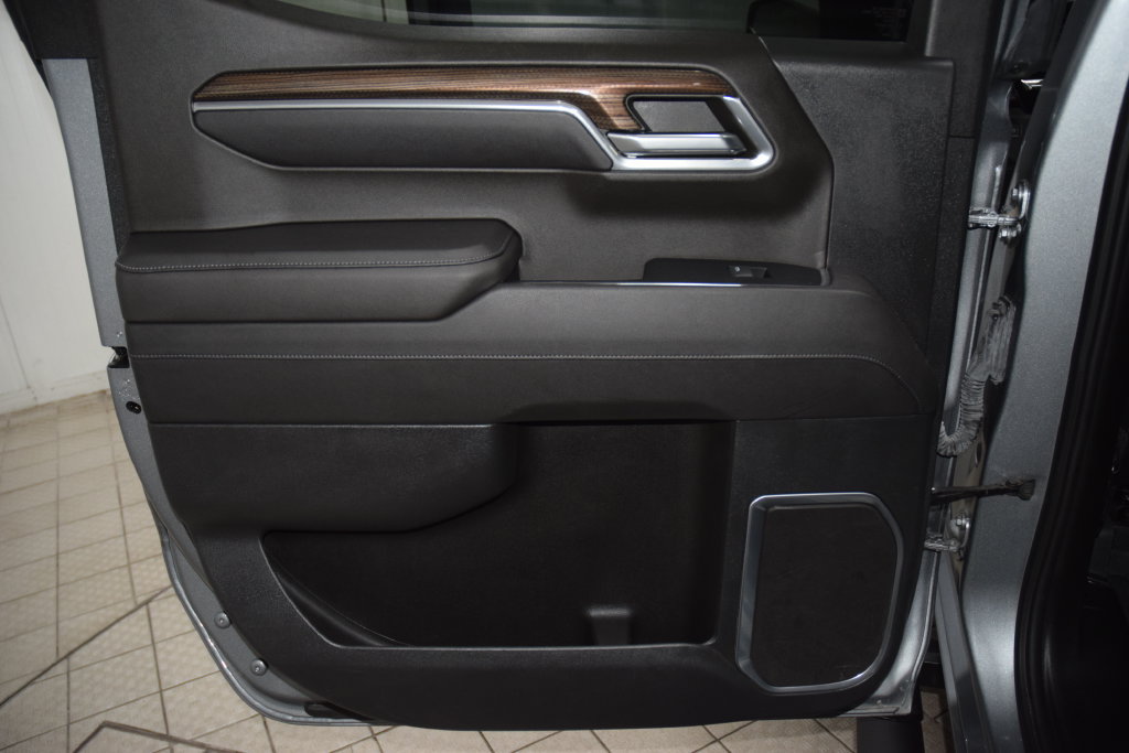 Used 2023 Chevrolet Silverado 1500 RST AWD/4WD image 42