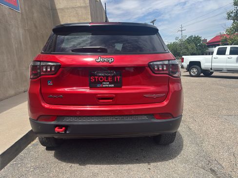 Used 2025 Jeep Compass Trailhawk AWD/4WD image 6
