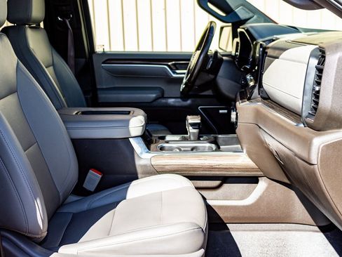 Used 2022 Chevrolet Silverado 1500 LT Trail Boss w/ LT Trail Boss Premium Package image 26