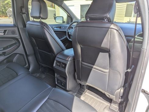 Used 2022 Ford Edge ST-Line image 27