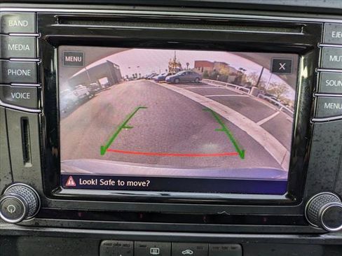 Used 2017 Volkswagen Jetta SE image 15