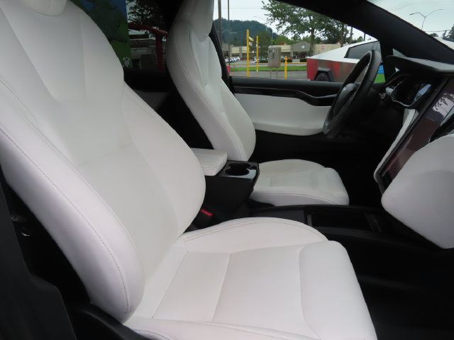 Used 2020 Tesla Model X Long Range AWD/4WD image 32