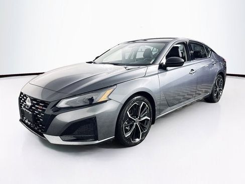 New 2026 Nissan Altima 2.5 SR FWD image 1