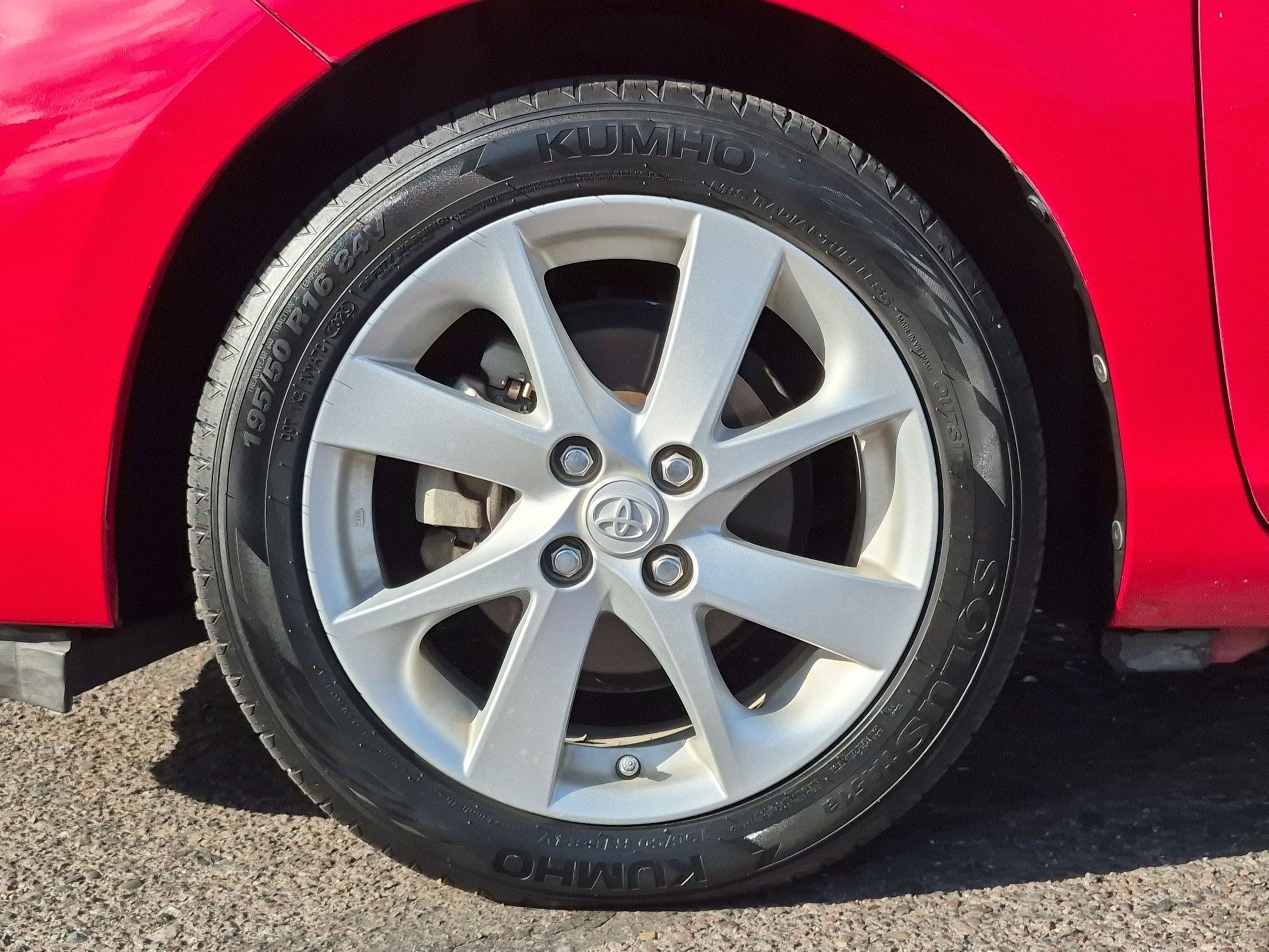 Used 2013 Toyota Prius C Four FWD image 10
