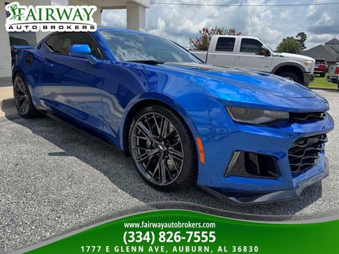 Used 2018 Chevrolet Camaro ZL1 RWD image 4