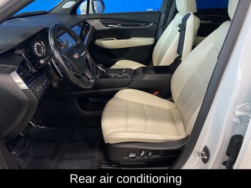 Used 2023 Cadillac XT6 Sport w/ Technology Package AWD/4WD image 8
