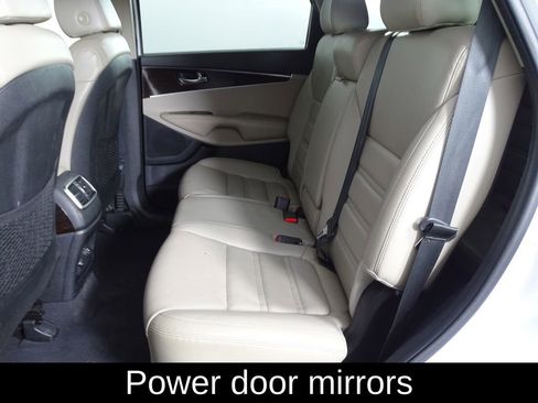 Used 2019 Kia Sorento EX image 11