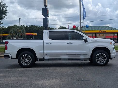 Used 2024 Chevrolet Silverado 1500 High Country AWD/4WD image 8