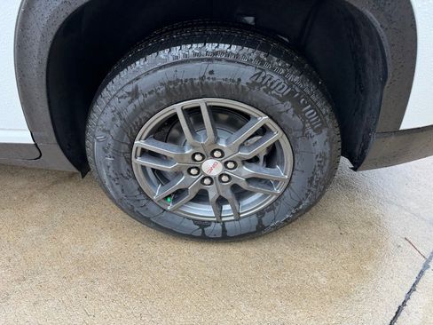 New 2026 GMC Acadia Elevation w/ LPO, Floor Liner Package AWD/4WD image 32