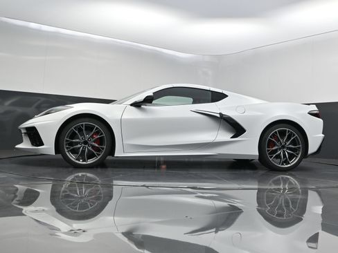 New 2027 Chevrolet Corvette Stingray Coupe w/ 1LT RWD image 37