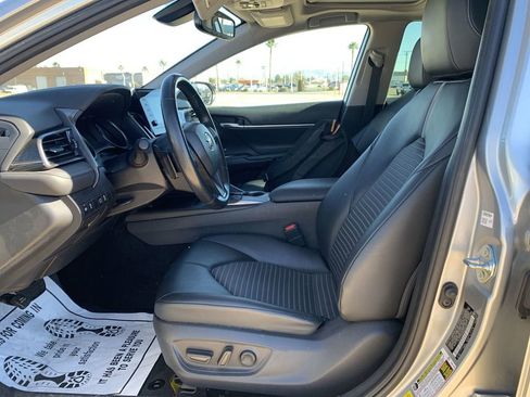 Used 2021 Toyota Camry SE w/ Convenience Package image 17