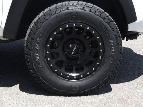 Used 2021 Toyota Tacoma TRD Off-Road w/ Technology Package AWD/4WD image 44