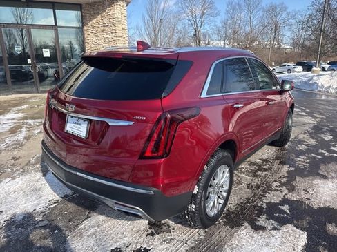 Used 2020 Cadillac XT5 Premium Luxury w/ LPO, Floor Liner Package image 3