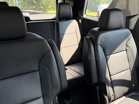 Used 2019 Chevrolet Traverse RS w/ LPO, Floor Liner Package AWD/4WD image 13