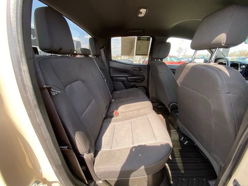 Used 2023 Chevrolet Colorado W/T image 25